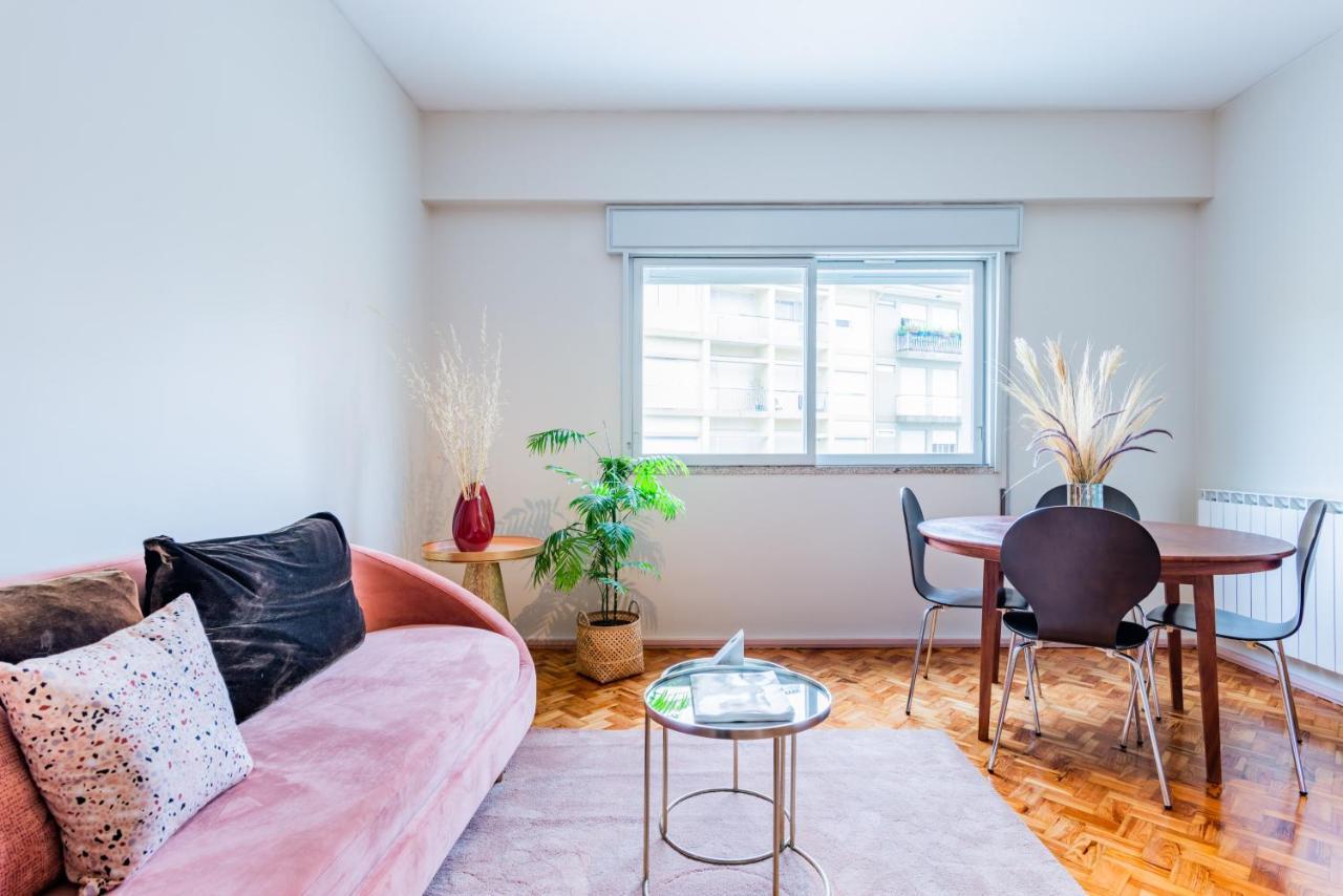 Amazing Duplex - Mid Century Experience & Parking Apartment Porto Exterior photo